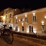 Franco's House 4*