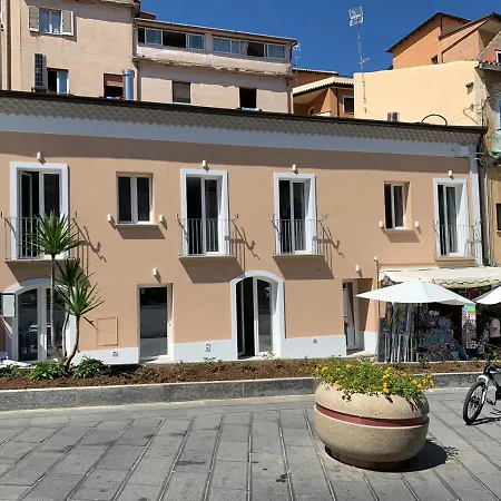 Franco's House 4* تروبيا