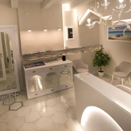 Franco's House 4* تروبيا