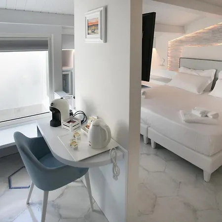 Franco's House ベッド・アンド・ブレックファスト トロペーア