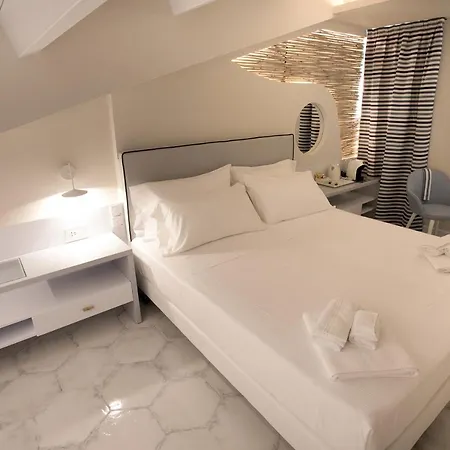 Franco's House トロペーア