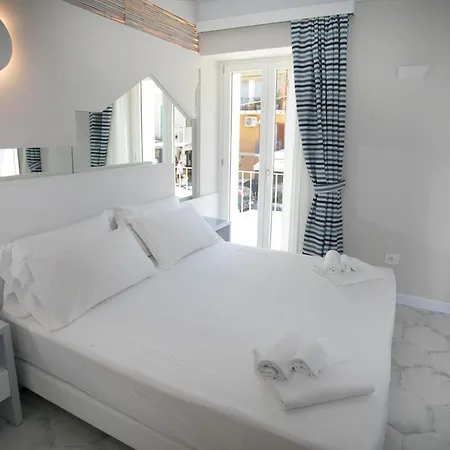Franco's House Bed and Breakfast *