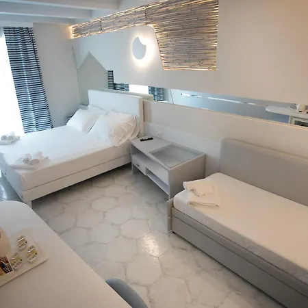 Franco's House 4*