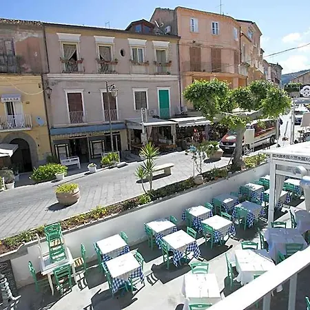 Franco's House Frühstückspension Tropea