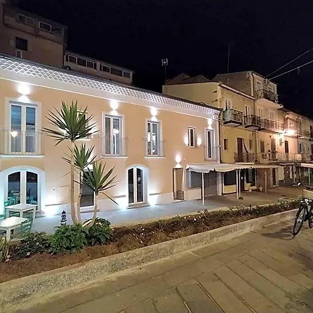 Franco's House 4* トロペーア