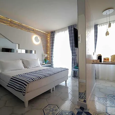 Franco's House 4*