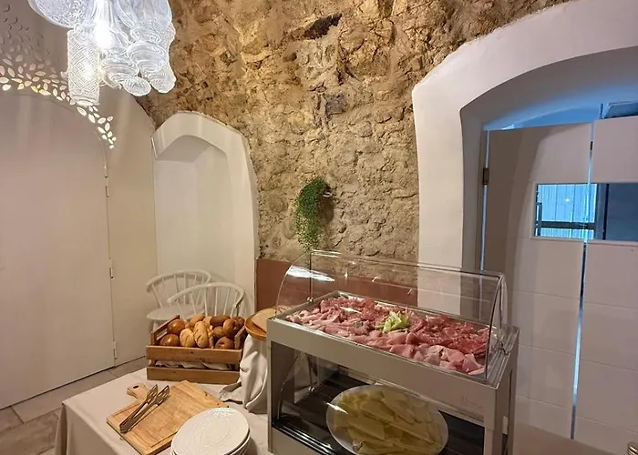 Franco's House Alojamento de Acomodação e Pequeno-almoço 3*